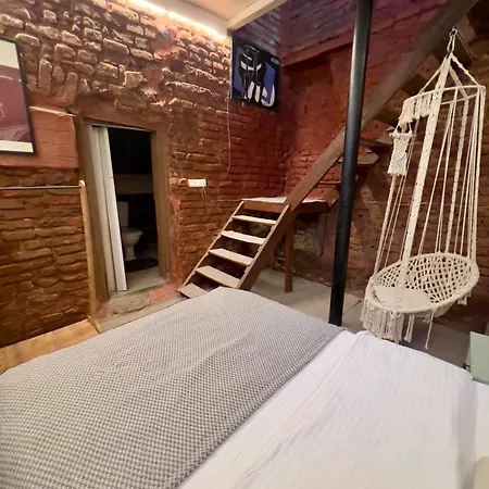 Historical Dublex In Center Of Taksim Apartment *